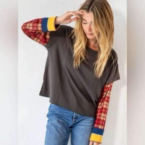 NATURAL LIFE Gray Top with Plaid Sleeves Medium - Picture 3 of 11